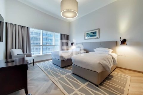 Hotel Apartment in Dubai Marina, Dubai 3 bedrooms, 219 sq.m. № 21380 - photo 3