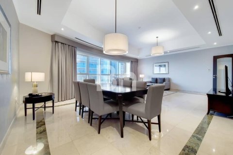 Hotel Apartment in Dubai Marina, Dubai 3 bedrooms, 219 sq.m. № 21380 - photo 2