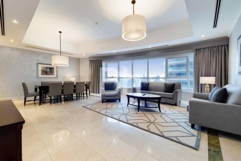 Hotel Apartment in Dubai Marina, Dubai 3 bedrooms, 219 sq.m. № 21380 - photo 1