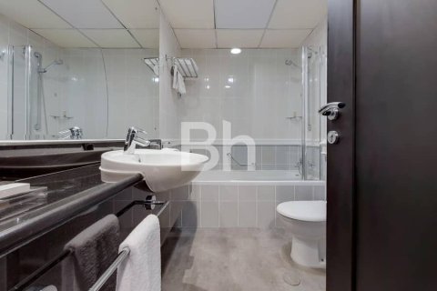 Hotel Apartment in Dubai Marina, Dubai 4 bedrooms, 270 sq.m. № 21379 - photo 12