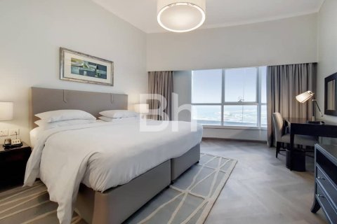 Hotel Apartment in Dubai Marina, Dubai 4 bedrooms, 270 sq.m. № 21379 - photo 6