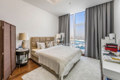 Appartement à Tiara Residences, Palm Jumeirah, Dubai, 2 chambres, 156 m², № 15840 - photo 11