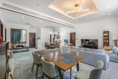Appartement à Tiara Residences, Palm Jumeirah, Dubai, 2 chambres, 156 m², № 15840 - photo 5