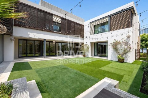 Villa in Sobha Hartland, Mohammed Bin Rashid City, Dubai 5 bedrooms, 745.83 sq.m. № 135908 - photo 2