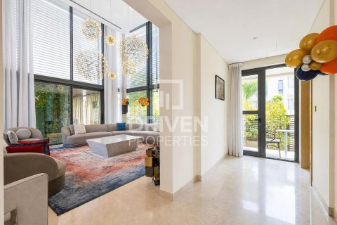 Villa in Sobha Hartland, Mohammed Bin Rashid City, Dubai 5 bedrooms, 745.83 sq.m. № 135908 - photo 9