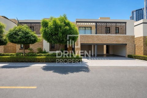 Villa in Sobha Hartland, Mohammed Bin Rashid City, Dubai 5 bedrooms, 745.83 sq.m. № 135908