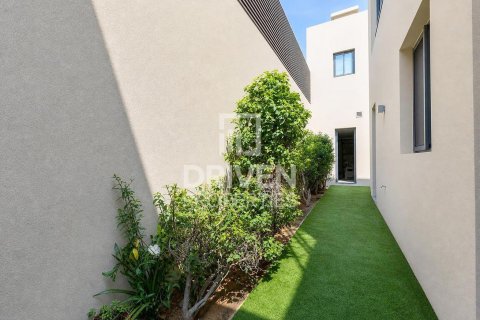 Villa in Sobha Hartland, Mohammed Bin Rashid City, Dubai 5 bedrooms, 745.83 sq.m. № 135908 - photo 24
