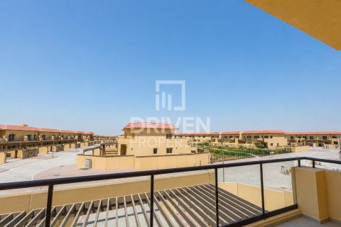 Villa in Dubai Land, Dubai 4 bedrooms, 414.44 sq.m. № 135899 - photo 10