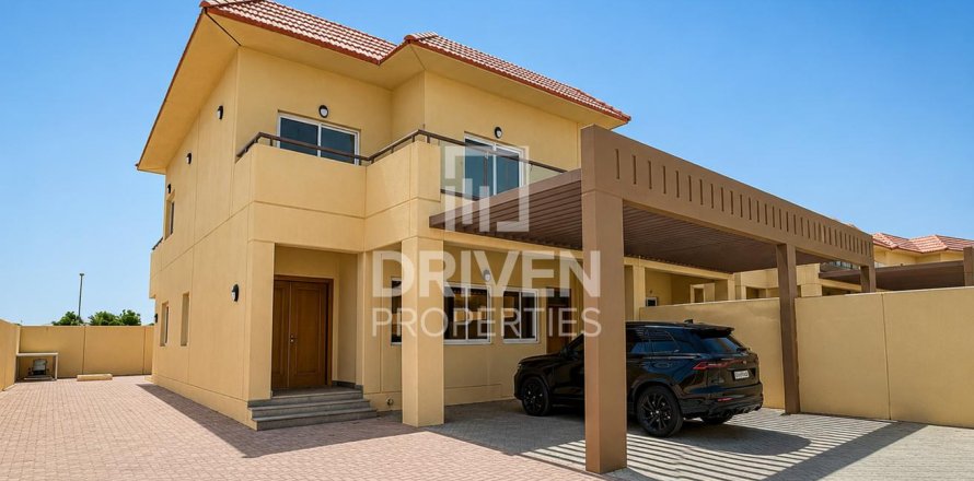 Villa in Dubai Land, Dubai 4 bedrooms, 414.44 sq.m. № 135899