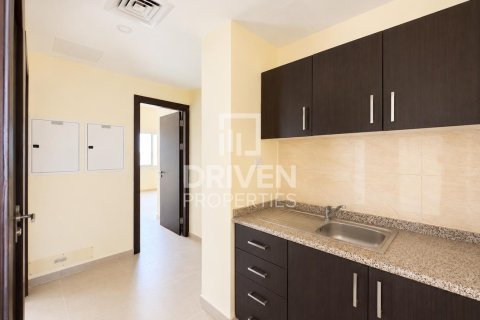 Villa in Dubai Land, Dubai 4 bedrooms, 414.44 sq.m. № 135899 - photo 5