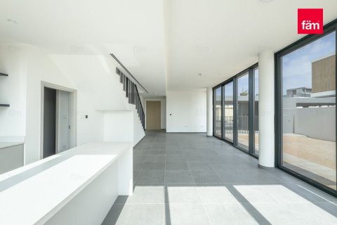 Снять в аренду виллу в Дубае: 4 спальни, 302.5м², № 89274 - фото 7