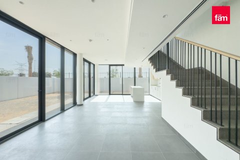 Снять в аренду виллу в Дубае: 4 спальни, 302.5м², № 89274 - фото 9