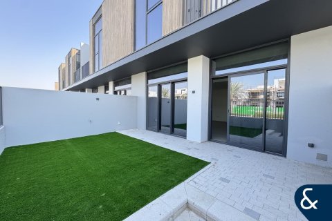Townhouse in Mudon, Dubai 3 bedrooms, 206 sq.m. № 76377 - photo 2