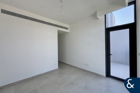 Townhouse in Mudon, Dubai 3 bedrooms, 206 sq.m. № 76377 - photo 15