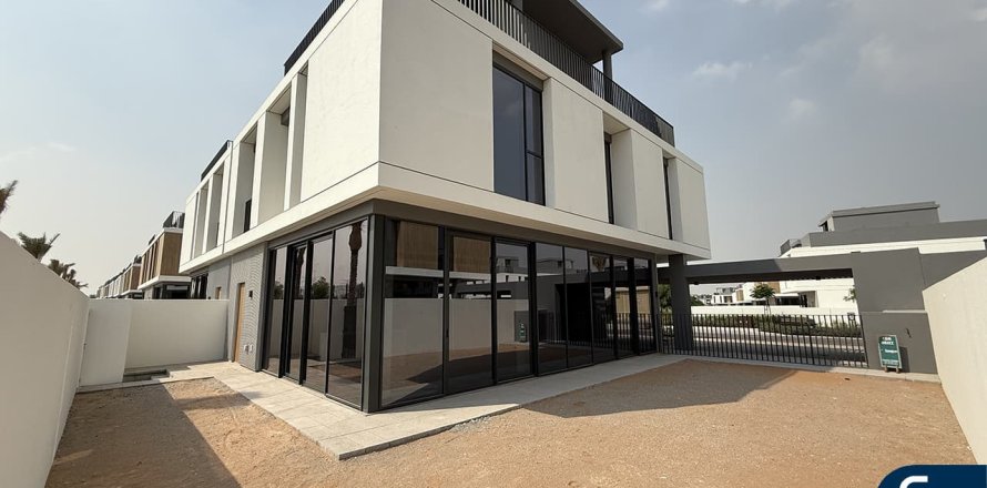 Villa in Arabian Ranches 3, Dubai 4 bedrooms, 302 sq.m. № 76392