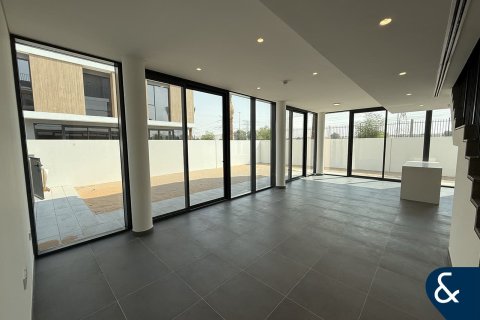 Villa in Arabian Ranches 3, Dubai 4 bedrooms, 302 sq.m. № 76392 - photo 2