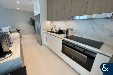 Apartment in EMAAR Beachfront, Dubai Harbour, Dubai 3 bedrooms, 198 sq.m. № 76378 - photo 4