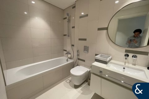 Apartment in EMAAR Beachfront, Dubai Harbour, Dubai 3 bedrooms, 198 sq.m. № 76378 - photo 14