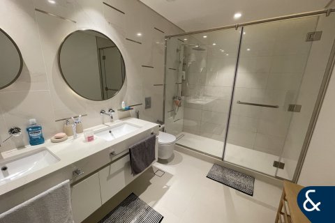 Apartment in EMAAR Beachfront, Dubai Harbour, Dubai 3 bedrooms, 198 sq.m. № 76378 - photo 19