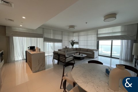 Apartment in EMAAR Beachfront, Dubai Harbour, Dubai 3 bedrooms, 198 sq.m. № 76378 - photo 1