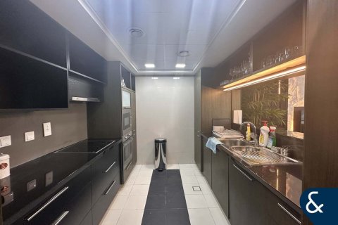 Снять в аренду квартиру в Даунтаун Дубай (Даунтаун Бурдж Дубай), Дубай: 1 спальня, 85м², № 79419 - фото 5