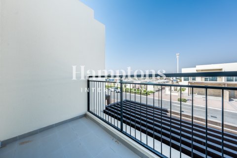Снять в аренду таунхаус в Arabian Ranches 2, Дубай: 3 спальни, 174.99952304м², № 112599 - фото 2