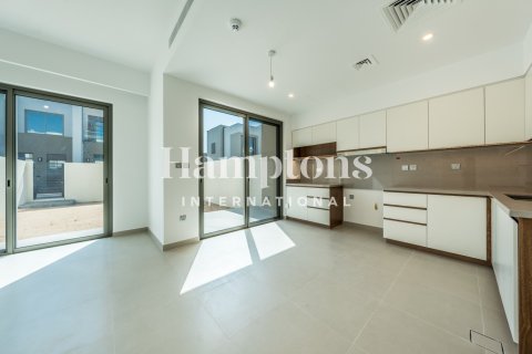 Снять в аренду таунхаус в Arabian Ranches 2, Дубай: 3 спальни, 174.99952304м², № 112599 - фото 18