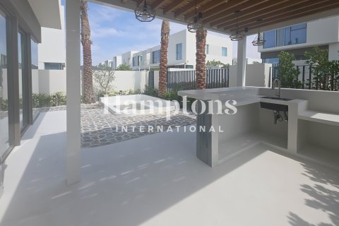 Townhouse in The Valley, Dubai 4 bedrooms, 257.51968376 sq.m. № 96797 - photo 29