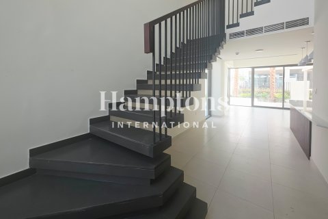 Townhouse in The Valley, Dubai 4 bedrooms, 257.51968376 sq.m. № 96797 - photo 27