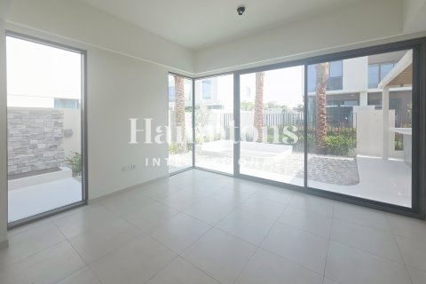 Townhouse in The Valley, Dubai 4 bedrooms, 257.51968376 sq.m. № 96797 - photo 28