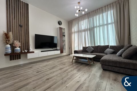 Apartment in Jumeirah Village Triangle, Dubai 2 bedrooms, 114 sq.m. № 98643 - photo 2