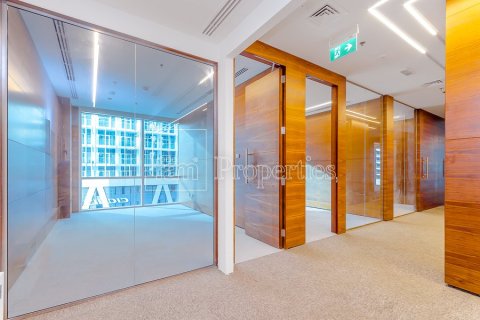 Oficina en Business Bay, Dubai, 626.3 m², № 13151 - foto 29
