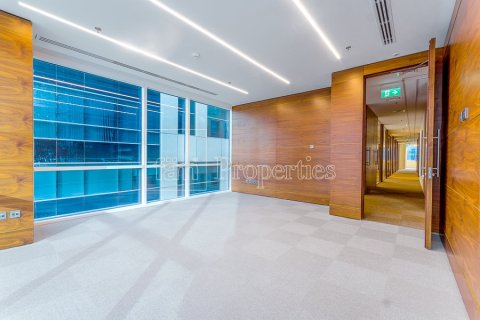 Oficina en Business Bay, Dubai, 626.3 m², № 13151 - foto 4
