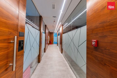 Oficina en Business Bay, Dubai, 626.3 m², № 13151 - foto 30