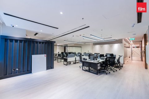 Oficina en Business Bay, Dubai, 626.3 m², № 13151 - foto 2