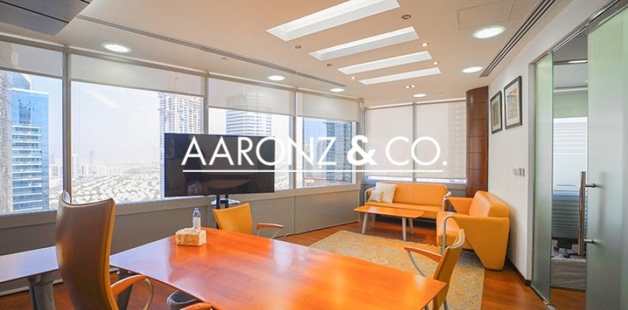 Office in Jumeirah Lake Towers, Dubai 137 sq.m. № 58496