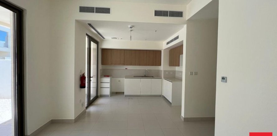 Adosado en Dubai, 3 dormitorios, 145.9 m², № 42958