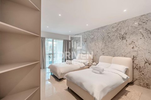 Penthouse in Jumeirah Lake Towers, Dubai 4 bedrooms, 383 sq.m. № 87239 - photo 13