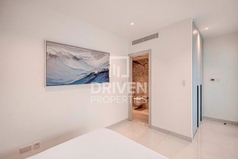 Penthouse in Jumeirah Lake Towers, Dubai 4 bedrooms, 383 sq.m. № 87239 - photo 18