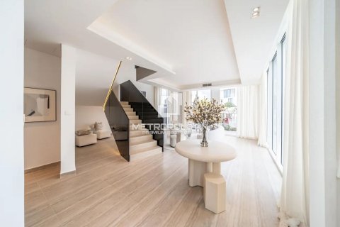 Townhouse in Al Barari, Dubai 4 bedrooms, 180 sq.m. № 74160 - photo 8