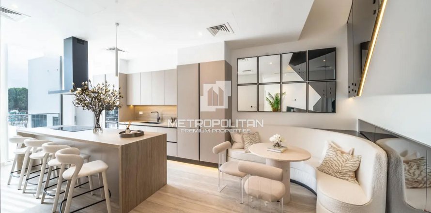 Townhouse in Al Barari, Dubai 4 bedrooms, 180 sq.m. № 74160