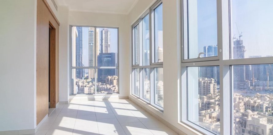 Apartamento en Downtown Dubai (Downtown Burj Dubai), Dubai, 3 dormitorios, 221 m², № 94864