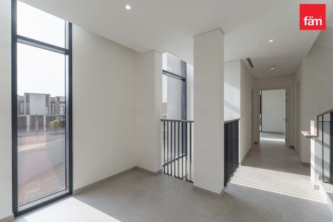 Снять в аренду таунхаус в Дубае: 4 спальни, 246.8м², № 67537 - фото 23