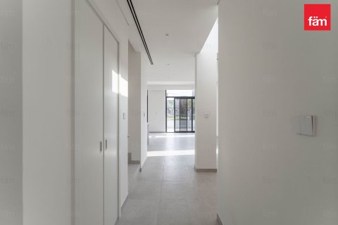 Снять в аренду таунхаус в Дубае: 4 спальни, 246.8м², № 67537 - фото 17