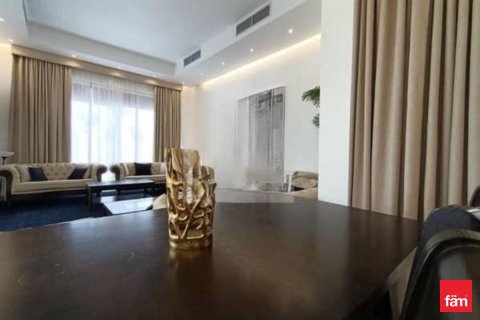 Villa in Dubai 4 bedrooms, 1356.4 sq.m. № 67545 - photo 4