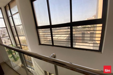 Villa in Dubai 4 bedrooms, 1356.4 sq.m. № 67545 - photo 7