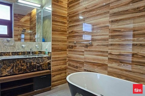 Villa in Dubai 4 bedrooms, 1356.4 sq.m. № 67545 - photo 19