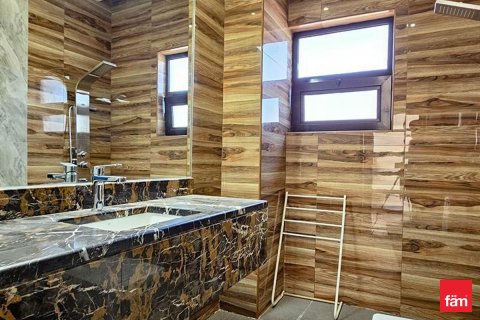 Villa in Dubai 4 bedrooms, 1356.4 sq.m. № 67545 - photo 18