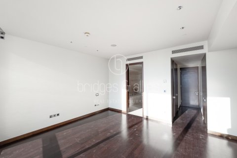 Apartment in Downtown Dubai (Downtown Burj Dubai), Dubai 2 bedrooms, 177 sq.m. № 78032 - photo 17