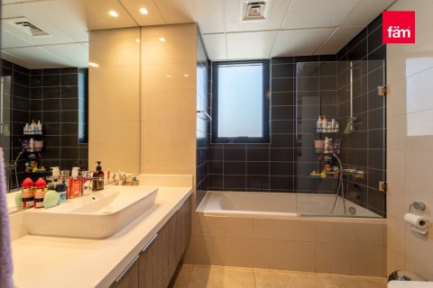 Apartment in Dubai 2 bedrooms, 111.8 sq.m. № 16529 - photo 12